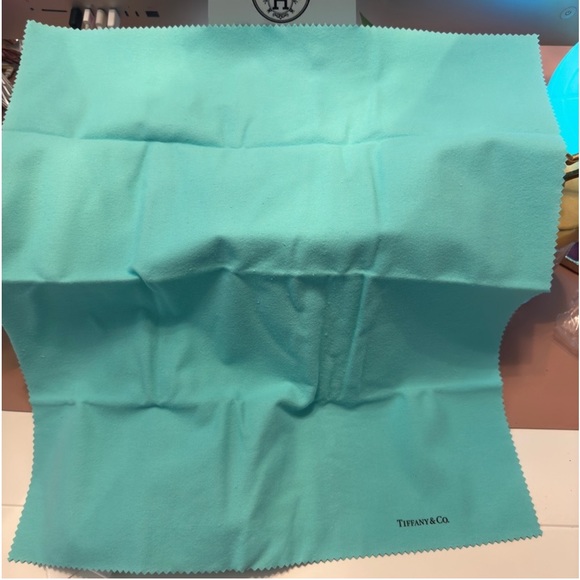 Out of Production @Tiffany & Co. Polishing Cloth - Picture 4 of 4